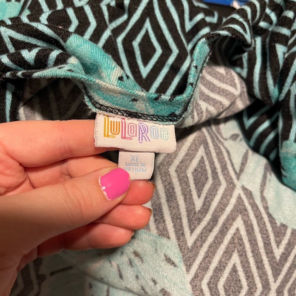 Lularoe Tropical Leaf Caroline XL - Picture 5 of 6